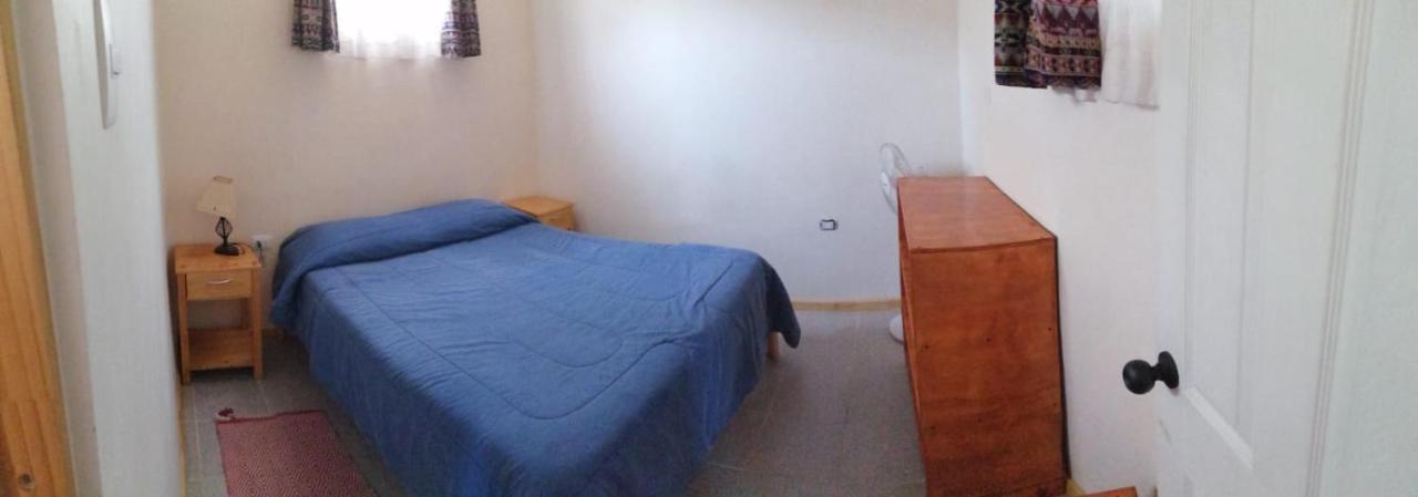 Hostal El Colibri Vicuña Esterno foto