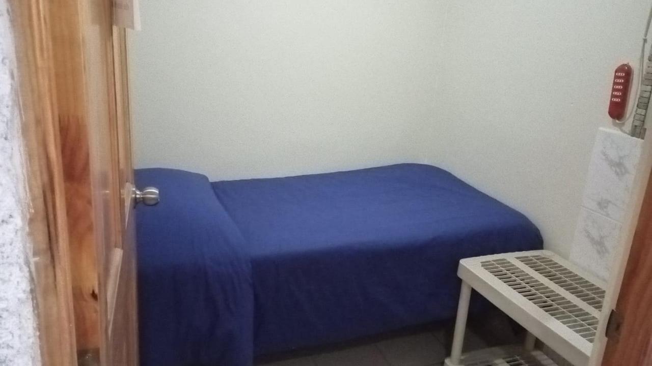 Hostal El Colibri Vicuña Esterno foto